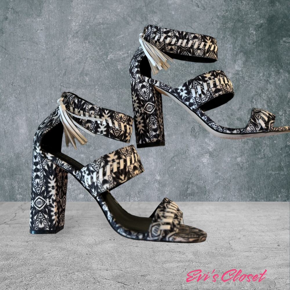 Nicole Miller Artelier  Miami Printed Block Heel Sandal Retro Bold Fabric Sz 10M - Picture 2 of 10
